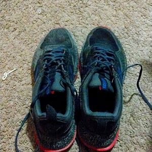 I am selling because I don't need them no more.